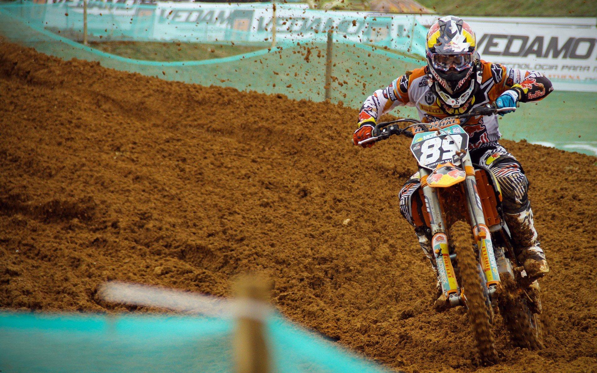 再演逆转亮出狼之獠牙 龙狮5战4胜强势冲击季后赛