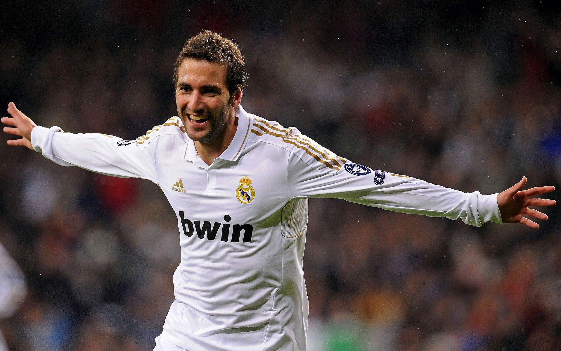 阿圭罗盛赞拉什福德巴萨无缝融入 前场新化学反应引西甲瞩目