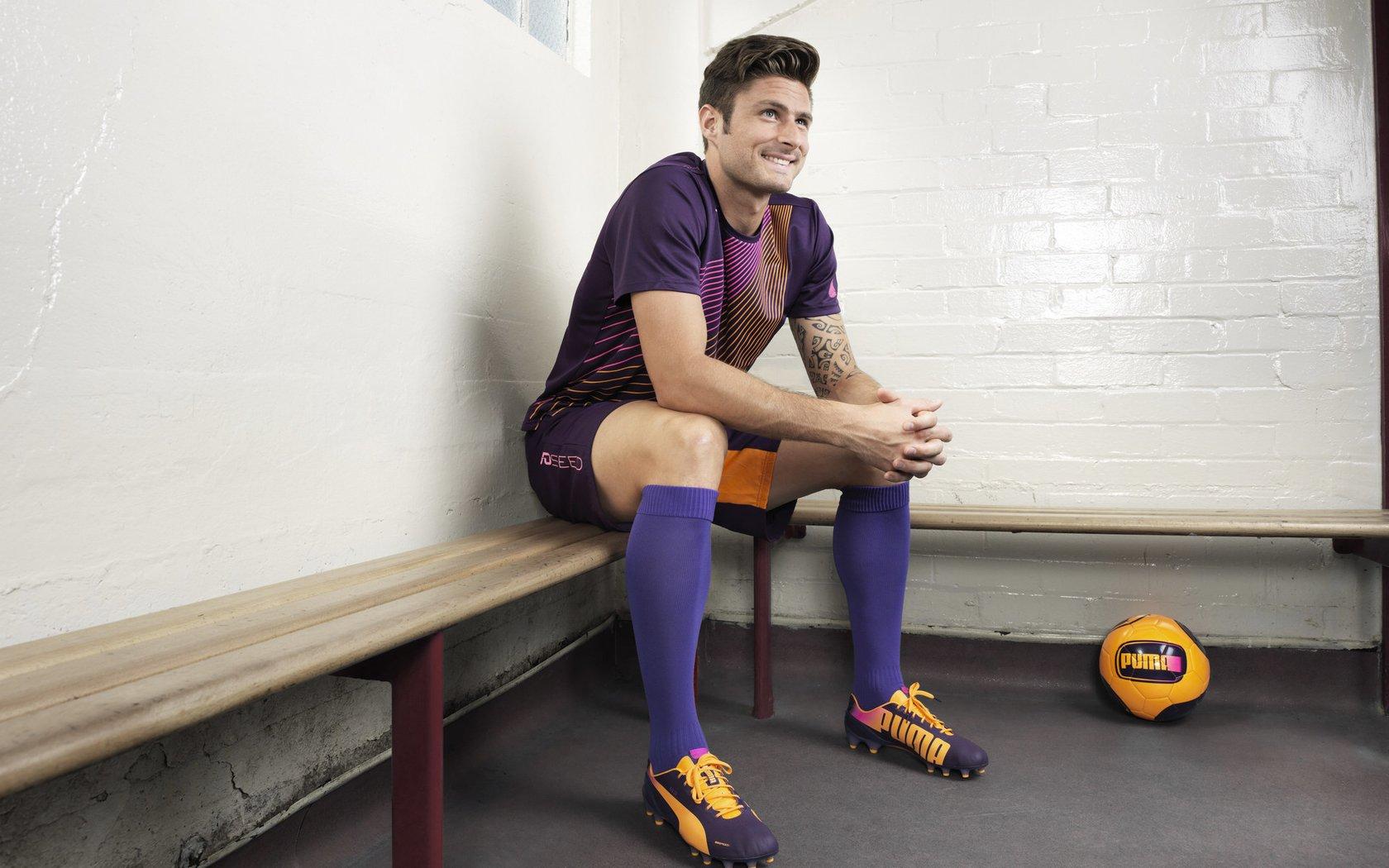 古利特犀利点评皇马锋线跑动问题，贝林厄姆承压折射战术失衡